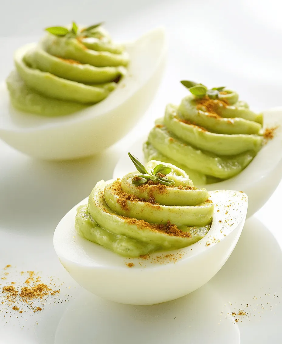 Gefüllte Eier sind ein zeitloser Klassiker, der auf Buffets, Festen und als köstliche Vorspeise immer wieder begeistert. Sie sind nicht nur geschmacklich ein Hochgenuss, sondern auch ein echter Hingucker auf jedem Tisch. In diesem Rezept präsentieren wir eine moderne Variante dieser delikaten Häppchen, die mit cremiger Avocado und frischem Schnittlauch gefüllt sind. Diese Kombination aus Aromen und Texturen macht sie zu einer perfekten Wahl für gesundheitsbewusste Genießer und alle, die ihren Gästen etwas Besonderes bieten möchten.