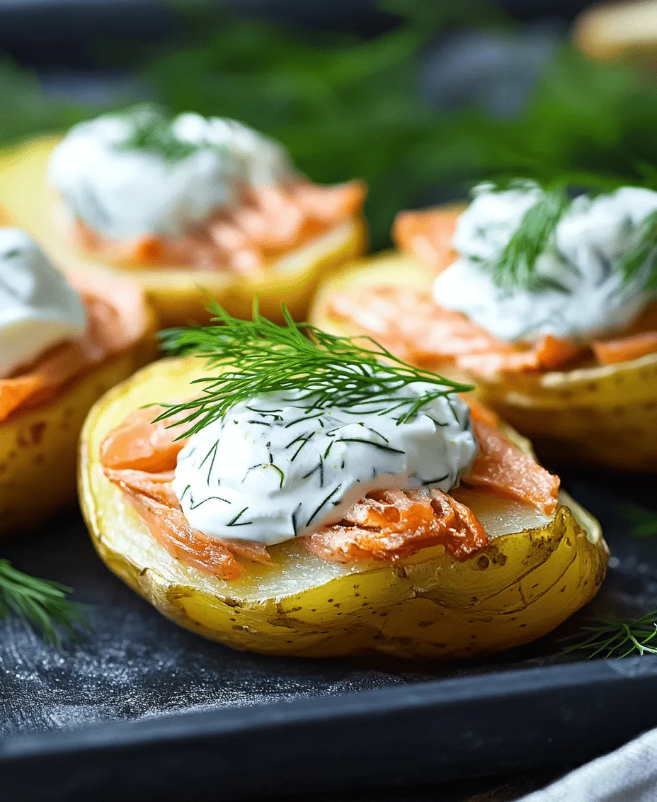 Ofenkartoffeln sind ein zeitloses Gericht, das sich durch seine Vielseitigkeit und Einfachheit auszeichnet. Ob als Beilage oder Hauptgericht, Ofenkartoffeln bieten eine hervorragende Grundlage für verschiedene Kombinationen und Geschmäcker. Die knusprige Schale und das weiche Innere der Kartoffeln machen sie zu einem beliebten Lieblingsgericht in vielen Küchen weltweit. Besonders in Kombination mit hochwertigen Zutaten wie Räucherlachs und einer erfrischenden Dill-Crème fraîche wird aus diesem einfachen Gericht ein schmackhaftes Erlebnis, das sowohl bei Familienessen als auch bei festlichen Anlässen glänzt.