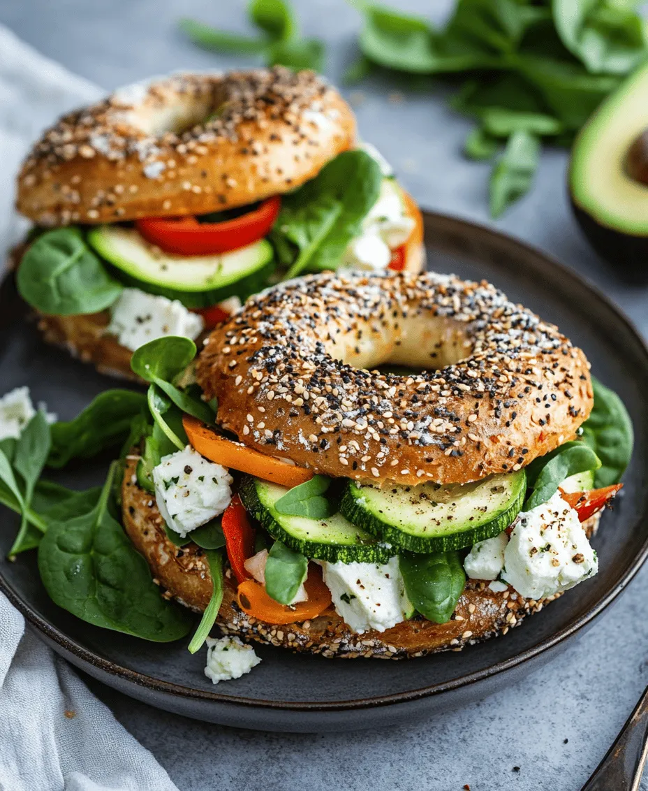 <strong>Die gesundheitlichen Vorteile der Zutaten</strong>” /></p>
</p>
<p>Die gleichmäßige Mischung der Zutaten ist entscheidend für den Geschmack und die Textur der Gemüse-Ei-Bagels. Durch eine sorgfältige und homogene Vermengung der Eimischung wird sichergestellt, dass die Aromen der verschiedenen Gemüsesorten optimal zur Geltung kommen und eine köstliche, gleichmäßige Konsistenz entsteht. Eine unzureichende Mischung kann dazu führen, dass einige Bissen fade und andere überladen sind. Daher ist es wichtig, diese Schritte sorgfältig zu befolgen.</p>
</p>
<h3>Eimischung braten: Schritt für Schritt</h3>
</p>
<p>Um die Eimischung optimal zu braten, ist es wichtig, die richtige Temperatur und Technik zu verwenden. Idealerweise sollte die Pfanne bei mittlerer Hitze vorgeheizt werden. Eine zu hohe Temperatur führt dazu, dass das Ei außen schnell stockt, während es innen noch flüssig bleibt. Hier sind die Schritte, die du befolgen solltest:</p>
</p>
<p>1. <strong>Eier aufschlagen</strong>: Schlage die benötigte Anzahl an Eiern in eine Schüssel und füge eine Prise Salz und Pfeffer hinzu. Für zusätzlichen Geschmack kannst du auch Kräuter oder Gewürze deiner Wahl hinzufügen.</p>
</p>
<p>2. <strong>Gemüse vorbereiten</strong>: Schneide das gewünschte Gemüse, wie Paprika, Spinat oder Zwiebeln, in kleine Stücke. Diese sollten ebenfalls gleichmäßig verteilt in die Eimischung eingearbeitet werden.</p>
</p>
<p>3. <strong>Eimischung verrühren</strong>: Verwende einen Schneebesen oder eine Gabel, um die Eier gut zu vermischen. Achte darauf, dass das Eigelb und das Eiweiß vollständig miteinander verbunden sind und das Gemüse gleichmäßig verteilt ist.</p>
</p>
<p>4. <strong>Braten</strong>: Gib etwas Öl oder Butter in die vorgeheizte Pfanne und lasse es leicht aufschäumen. Gieße die Eimischung in die Pfanne und lasse sie für einige Sekunden ruhen, bevor du mit einem Holzlöffel oder einem Spatel leicht umrührst.</p>
</p>
<p>5. <strong>Konsistenz prüfen</strong>: Rühre die Mischung vorsichtig weiter, bis das Ei gerade fest, aber noch cremig ist. Die ideale Rührei-Konsistenz ist weich und leicht feucht, ohne dabei roh zu sein.</p>
</p>
<h3>Bagels vorbereiten: Rösten für den perfekten Crunch</h3>
</p>
<p>Der nächste Schritt ist das Rösten der Bagels, um die perfekte Textur zu erreichen. Hier sind verschiedene Methoden, um deine Bagels knusprig zu rösten:</p>
</p>
<p>– <strong>Toaster</strong>: Die einfachste Methode ist, die Bagels einfach in einen Toaster zu geben. Je nach Dicke der Bagels variiert die Röstdauer, aber in der Regel sind 3-5 Minuten ausreichend, um eine schöne goldene Farbe zu erreichen.</p>
</p>
<p>– <strong>Backofen</strong>: Eine andere Möglichkeit ist, die Bagels im Ofen zu rösten. Lege die Bagels mit der Schnittfläche nach oben auf ein Backblech und röste sie bei 200 Grad Celsius für etwa 5-7 Minuten. Achte darauf, sie im Auge zu behalten, damit sie nicht verbrennen.</p>
</p>
<p>– <strong>Pfanne</strong>: Wenn du eine Pfanne bevorzugst, kannst du die Bagels auch in einer beschichteten Pfanne ohne Fett rösten. Lege die Bagels mit der Schnittfläche nach unten in die Pfanne und lasse sie bei mittlerer Hitze etwa 3-4 Minuten rösten, bis sie schön knusprig sind.</p>
</p>
<p>Die ideale Röstdauer für Vollkornbagels kann leicht variieren, aber in der Regel sind 4-6 Minuten in einem Toaster oder Ofen ideal, um die nussigen Aromen zur Geltung zu bringen. Stelle sicher, dass du die Bagels rechtzeitig herausnimmst, um eine Überröstung zu vermeiden.</p>
</p>
<h3>Anrichten der Gemüse-Ei-Bagels</h3>
</p>
<p>Das Anrichten der Gemüse-Ei-Bagels ist ebenso wichtig wie die Zubereitung selbst. Hier sind einige kreative Möglichkeiten zur Präsentation und Tipps für das Topping:</p>
</p>
<p>– <strong>Feta-Käse und Avocado</strong>: Eine beliebte Kombination ist die Verwendung von zerbröckeltem Feta-Käse und frischer Avocado. Der Feta bringt eine salzige Note, während die Avocado Cremigkeit hinzufügt. Lege einige Scheiben Avocado auf die Rühreimischung und streue Feta darüber.</p>
</p>
<p>– <strong>Alternativen für das Topping</strong>: Du kannst auch andere Käsesorten wie Ziegenkäse oder Cheddar verwenden. Für zusätzliche Frische und Geschmack eignen sich auch frische Kräuter wie Basilikum oder Schnittlauch. Für eine scharfe Note können eingelegte Jalapeños oder ein Spritzer scharfe Sauce hinzugefügt werden.</p>
</p>
<p>– <strong>Präsentation</strong>: Platziere die gefüllten Bagels auf einem Holzbrett oder einem schönen Teller und garniere sie mit frischen Kräutern oder einer Zitronenscheibe für einen ansprechenden Look. Verwende eine farbenfrohe Mischung aus Gemüse für eine lebendige Präsentation.</p>
</p>
<h3>Servieren und genießen: Der finale Touch</h3>
</p>
<p>Um die Gemüse-Ei-Bagels perfekt zu servieren, gibt es einige Begleitoptionen, die das Geschmackserlebnis abrunden:</p>
</p>
<p>– <strong>Beilagen</strong>: Ein frischer grüner Salat oder eine Schale mit Obst sind hervorragende Beilagen. Diese bringen einen fruchtigen Kontrast und ergänzen das herzhaft-würzige Aroma der Bagels.</p>
</p>
<p>– <strong>Getränke</strong>: Zu diesen Bagels passen hervorragend frisch gepresste Säfte, wie Orangensaft oder ein grüner Smoothie. Auch eine Tasse aromatischer Kräutertee oder ein Latte macchiato harmonieren gut mit den Aromen der Bagels.</p>
</p>
<p>– <strong>Anrichten</strong>: Serviere die Bagels auf einem hübschen Teller und achte darauf, dass sie appetitlich und ansprechend aussehen. Du kannst sie auch halbieren und so präsentieren, dass die Füllung sichtbar ist.</p>
</p>
<h3>Nährwertanalyse der Gemüse-Ei-Bagels</h3>
</p>
<p>Die Nährwerte der Gemüse-Ei-Bagels sind abhängig von den verwendeten Zutaten. Im Durchschnitt enthält eine Portion (ein gefüllter Bagel) etwa 300-400 Kalorien, je nach Menge und Art des verwendeten Käses und der zusätzlichen Zutaten. Hier ist eine allgemeine Nährwertanalyse:</p>
</p>
<p>– <strong>Kalorien</strong>: 350-400 kcal</p>
<p>– <strong>Eiweiß</strong>: 15-20 g</p>
<p>– <strong>Fett</strong>: 10-15 g</p>
<p>– <strong>Kohlenhydrate</strong>: 40-45 g</p>
<p>– <strong>Ballaststoffe</strong>: 5-8 g</p>
</p>
<p>Die gesundheitlichen Vorteile der verwendeten Zutaten sind vielfältig. Eier sind eine hervorragende Proteinquelle und enthalten essentielle Aminosäuren. Das hinzugefügte Gemüse bringt Vitamine und Mineralstoffe in die Ernährung, während Vollkornbagels Ballaststoffe bieten, die die Verdauung unterstützen. Im Vergleich zu typischen Frühstücksoptionen wie Croissants oder Butterbrötchen sind die Gemüse-Ei-Bagels eine gesündere Wahl, da sie weniger gesättigte Fette enthalten und nährstoffreicher sind.</p>
</p>
<h3>Fazit</h3>
</p>
<p>Zusammenfassend lässt sich sagen, dass Gemüse-Ei-Bagels nicht nur schmackhaft, sondern auch äußerst vielseitig sind. Sie bieten eine gesunde und sättigende Frühstücksoption, die sich leicht an verschiedene Ernährungsbedürfnisse anpassen lässt. Ob du sie vegan, glutenfrei oder mit verschiedenen Käsesorten zubereitest – die Möglichkeiten sind nahezu unbegrenzt. Lass deiner Kreativität freien Lauf und experimentiere mit verschiedenen Gemüsesorten und Toppings, um deine perfekte Version der Gemüse-Ei-Bagels zu kreieren. So wird jede Zubereitung zu einem einzigartigen Geschmackserlebnis. Lade deine Freunde und Familie ein, um gemeinsam diese köstliche Kreation zu genießen und teile deine eigenen Variationen und Ideen.</p>
<div id=